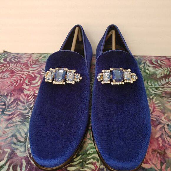 MEN'S AMALI FAUX VELVET SLIP ON LOAFER WITH JEWELED BIT AND MATCHING PIPING. 12D - Picture 6 of 8